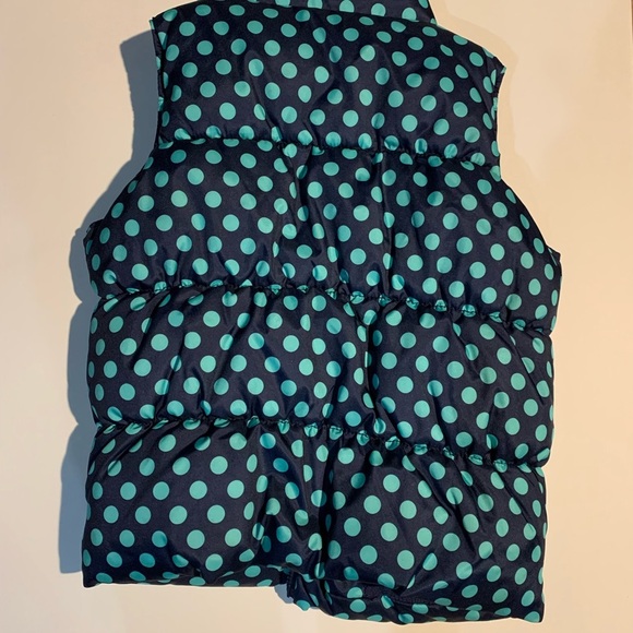 Old Navy Girls Puffer Vest - Picture 2 of 3